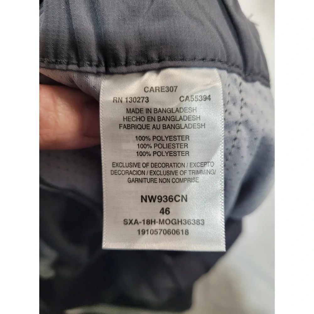 NWT Wrangler Outdoor Cargo Shorts Mens 46 Gray  Water Repellent UPF 30